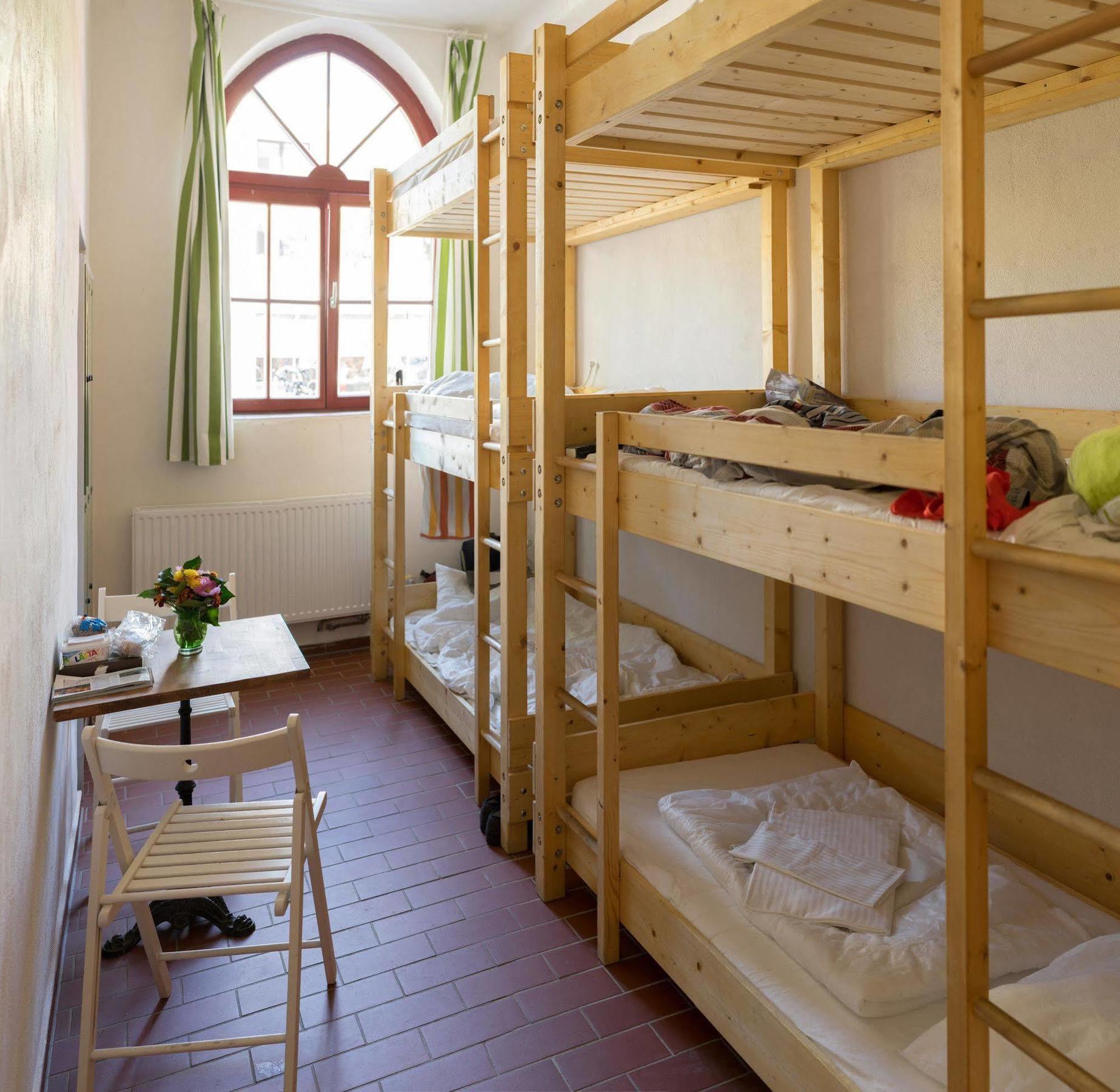Subraum Hostel Росток Екстер'єр фото
