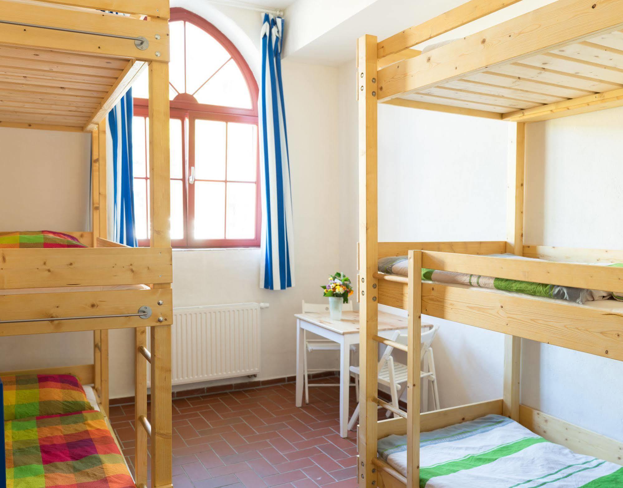 Subraum Hostel Росток Екстер'єр фото
